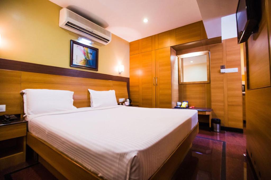 Malles Manotaa Chennai Room photo